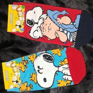 Peanuts Women's Ankle Socks with Red and Black Design